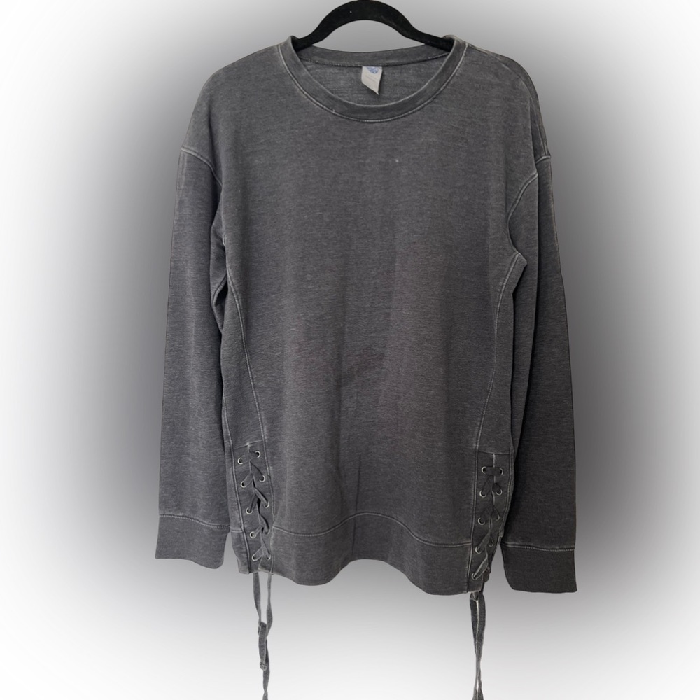 Te Verde - Tie Side Sweatshirt